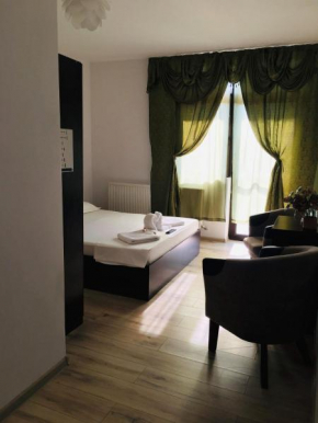 Casa Famous Iasi